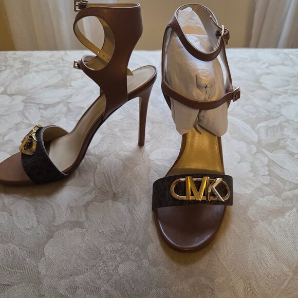 Michael kors heels - Picture 1 of 2